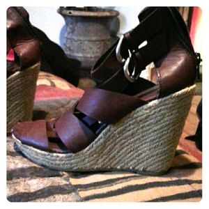 Voice Vita Wedges
